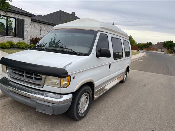 1998 Ford E-Series E-150's photo
