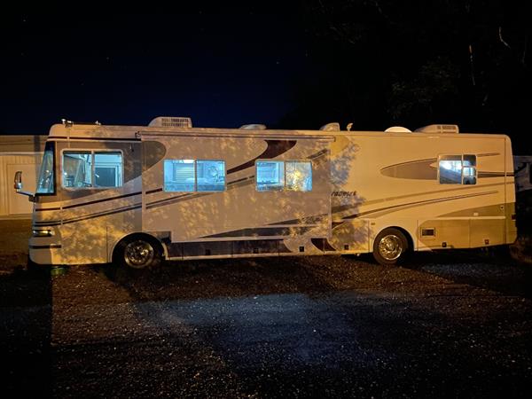 2001 Damon UltraSport 3679