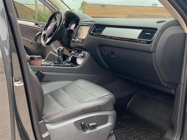 2015 Volkswagen Touareg Sport - Photo 12