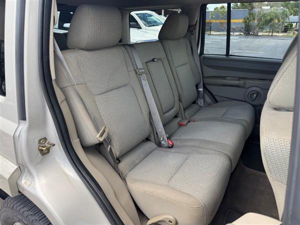 2007 Jeep Commander Sport - Photo 15