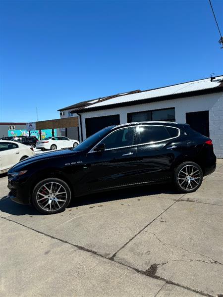 2017 Maserati Levante S's photo
