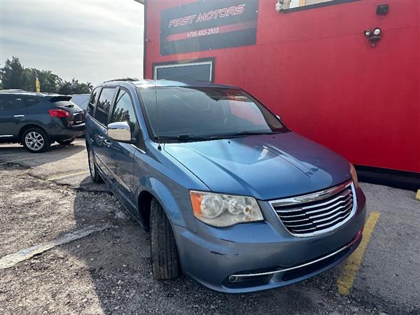 2011 Chrysler Town & Country Touring-L