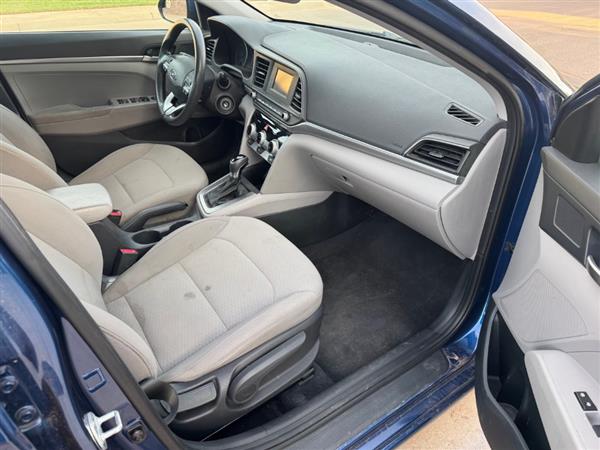 2019 Hyundai Elantra SE - Photo 8