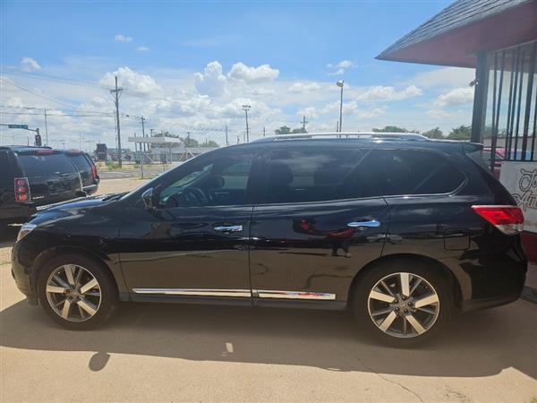 2015 Nissan Pathfinder Platinum 2WD
