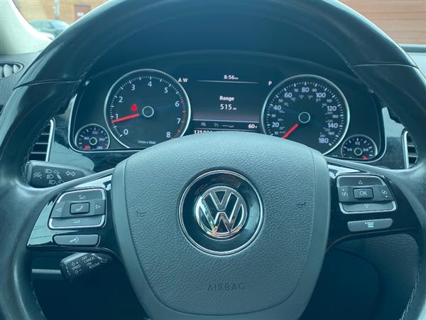 2015 Volkswagen Touareg Sport - Photo 13
