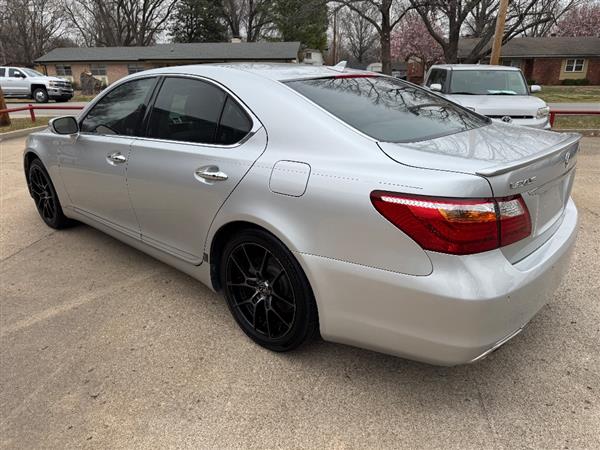 2010 Lexus LS Base