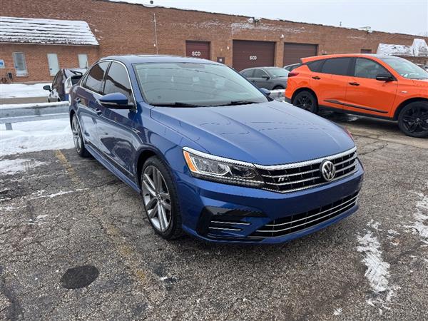2017 Volkswagen Passat R-Line