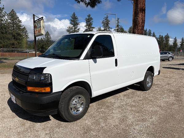 2023 Chevrolet Express 3500 Cargo