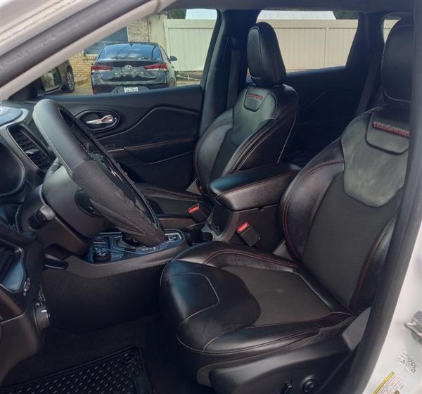 2019 Jeep Cherokee Trailhawk - Photo 12