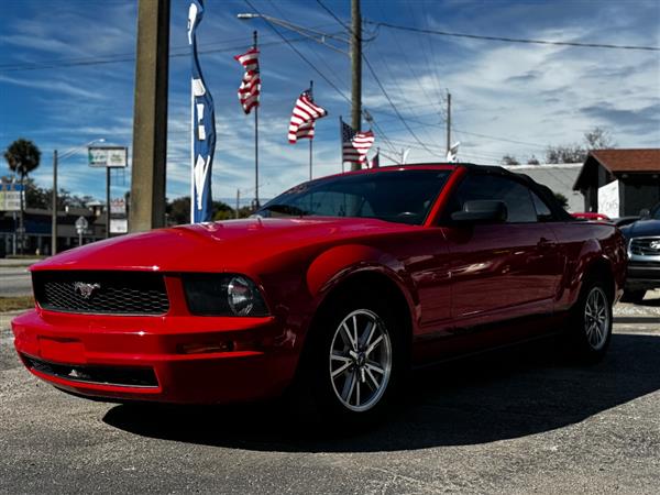 2005 Ford Mustang V6 Deluxe Convertible