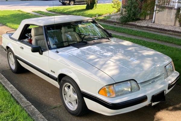 1989 Ford Mustang