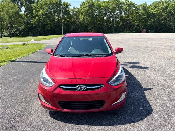 2015 Hyundai Accent Sport 5-Door 6-Speed Automatic's photo