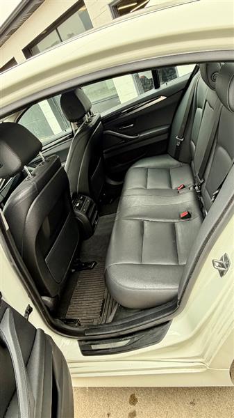 2016 BMW 5 Series 528i - Photo 8