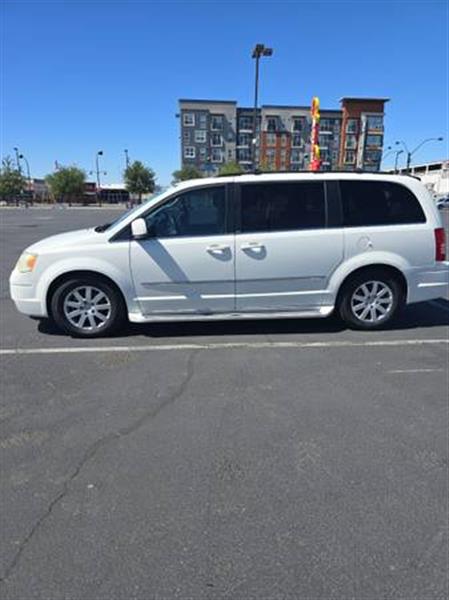 2010 Chrysler Town & Country Touring Plus
