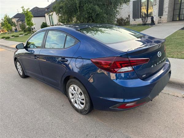 2019 Hyundai Elantra SE - Photo 4