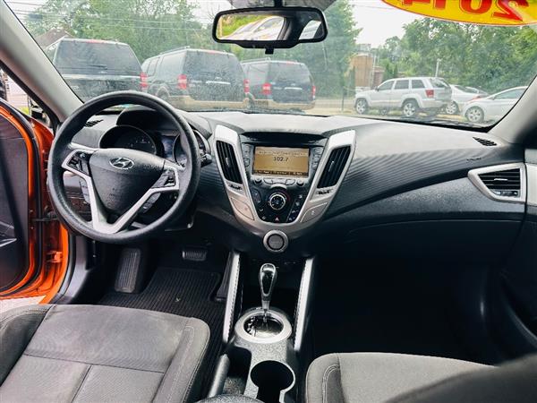 2014 Hyundai Veloster 14