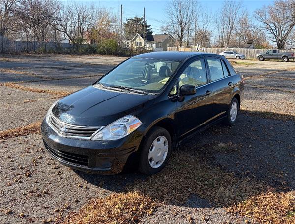 2009 Nissan Versa 1.8 S Sedan