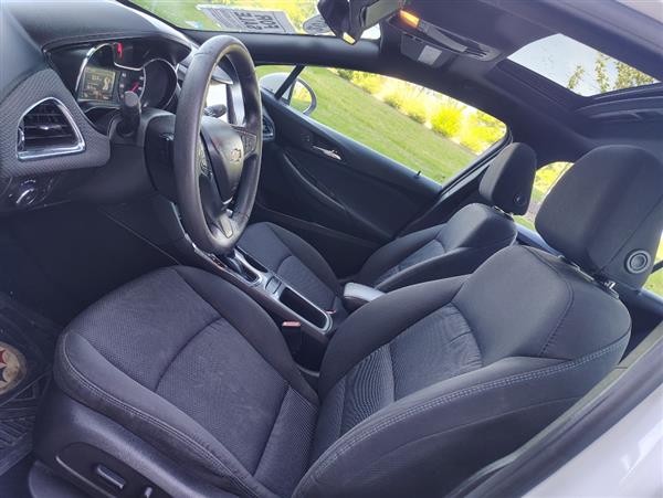2016 Chevrolet Cruze LT - Photo 12