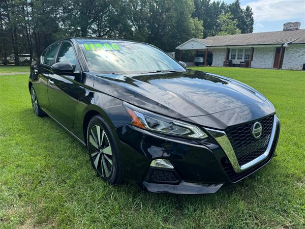 2022 Nissan Altima 2.5 SV