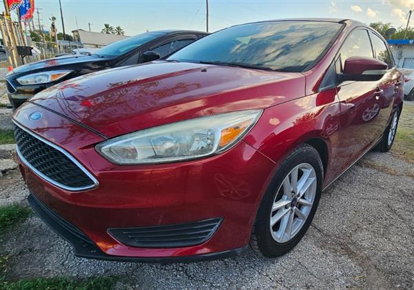 2016 Ford Focus SE Sedan