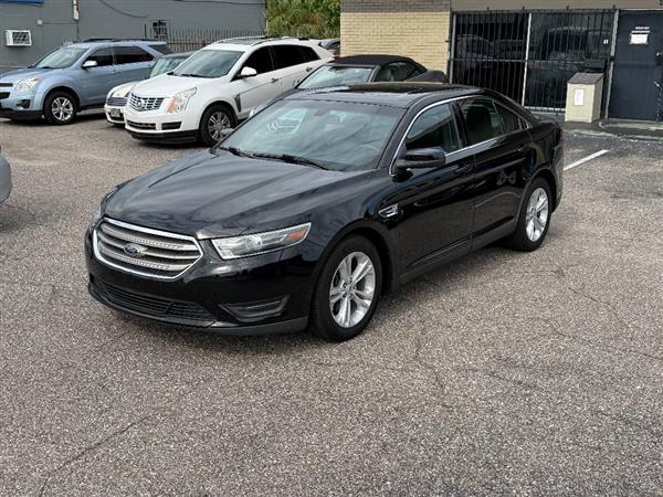 2016 Ford Taurus SEL FWD's photo