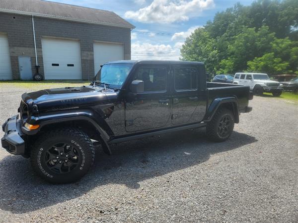 2022 Jeep Gladiator Sport