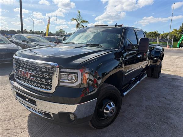 2011 GMC Sierra 3500HD Denali Crew Cab SRW 4WD