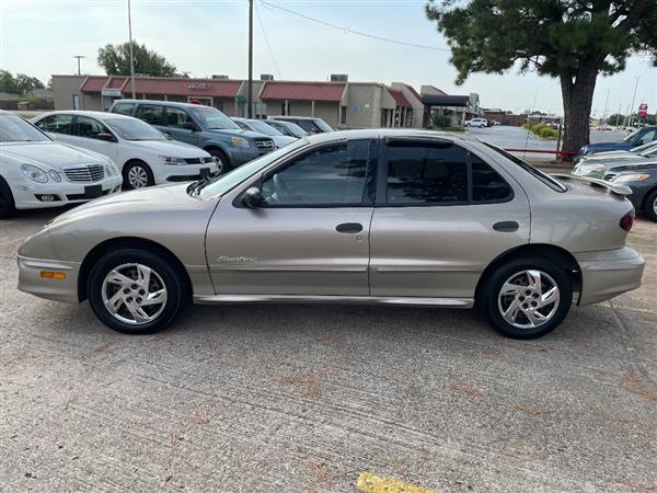2002 Pontiac Sunfire photo 2