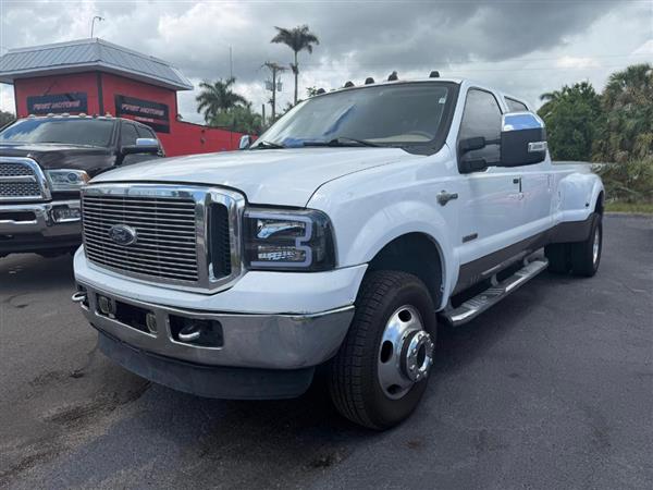 2006 Ford F-350 SD Lariat Crew Cab 4WD DRW