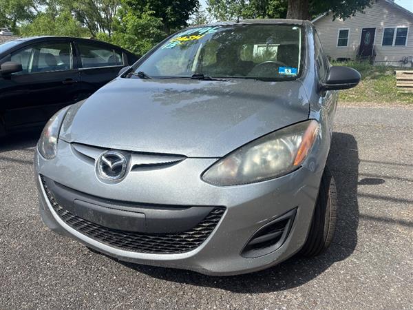2013 Mazda Mazda2 Sport 5-Door Auto's photo
