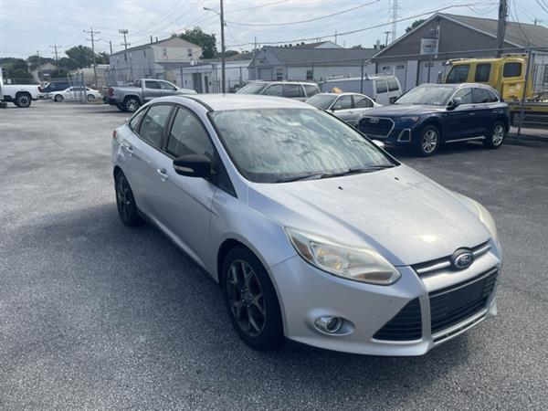 2013 Ford Focus SE Sedan