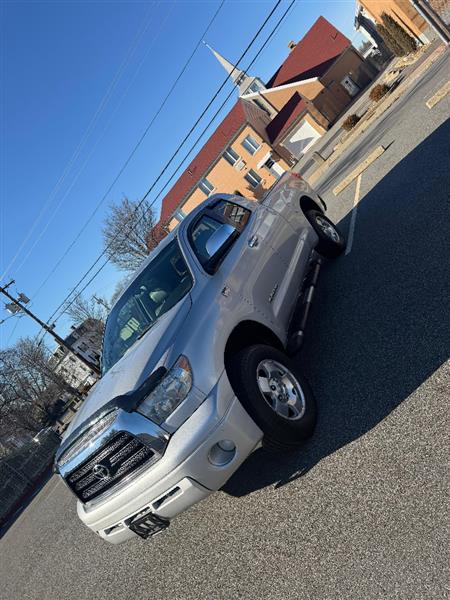 2008 Toyota Tundra Limited's photo
