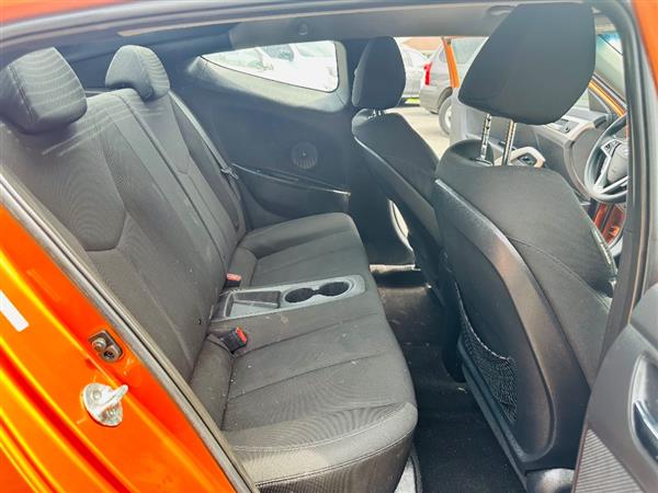 2014 Hyundai Veloster 12