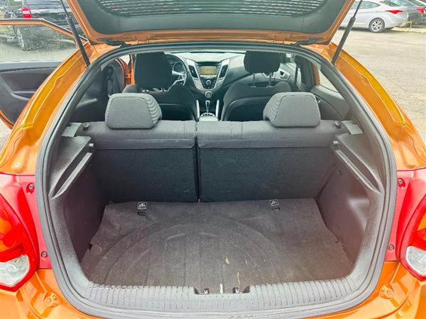 2014 Hyundai Veloster 11