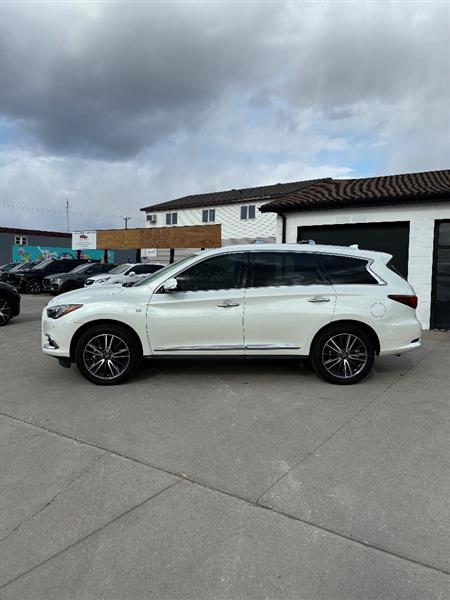 2019 INFINITI QX60 LUXE AWD's photo