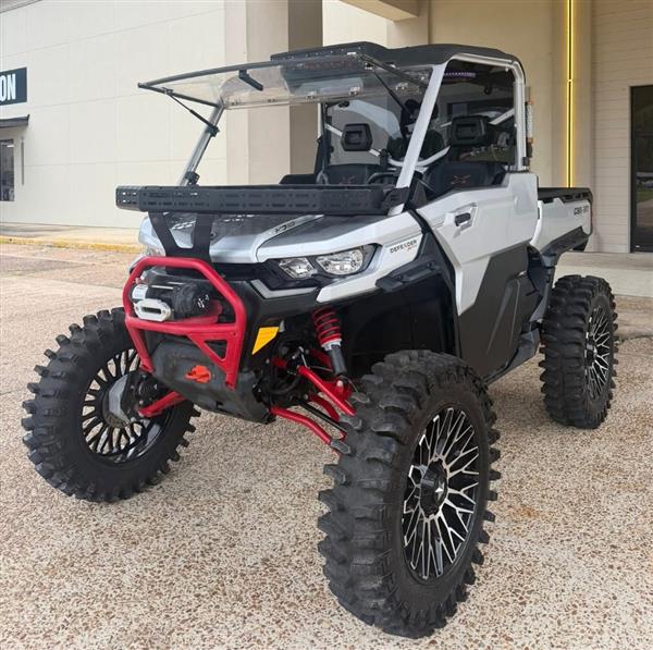 2024 CanAm Defender HD10 XMR