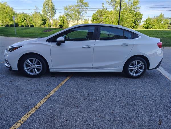 2016 Chevrolet Cruze LT - Photo 3
