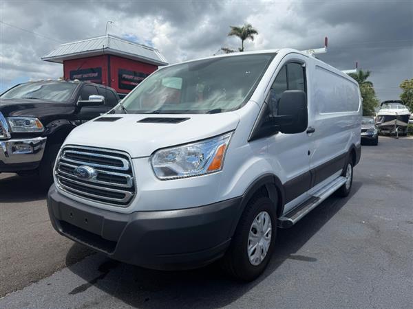 2018 Ford Transit 250 Van Low Roof w/Sliding Pass. 130-in. W
