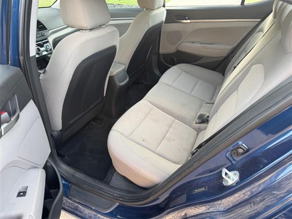 2019 Hyundai Elantra SE - Photo 7