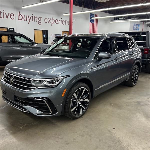 2022 Volkswagen Tiguan SEL R-Line