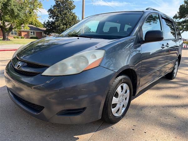 2007 Toyota Sienna LE FWD 7-Passenger