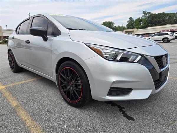 2020 Nissan Versa 1.6 S MT's photo