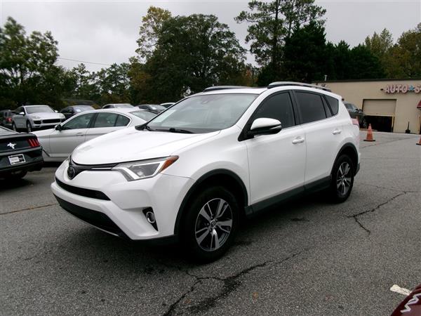 2017 Toyota RAV4 XLE FWD