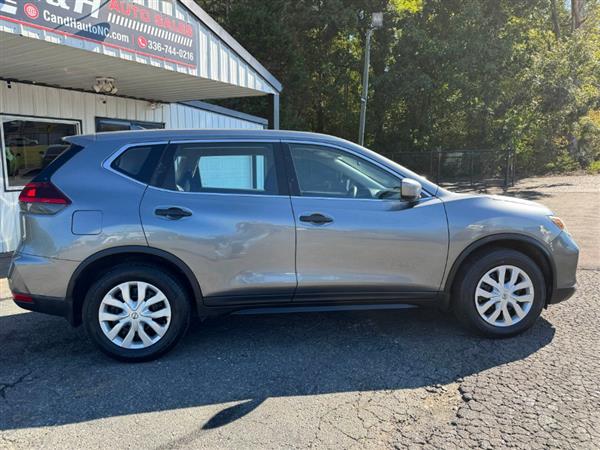 2018 Nissan Rogue S - Photo 12