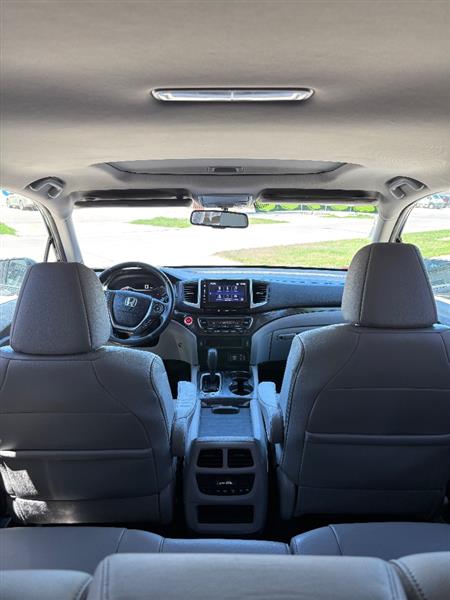 2018 Honda Pilot EX-L - Photo 12