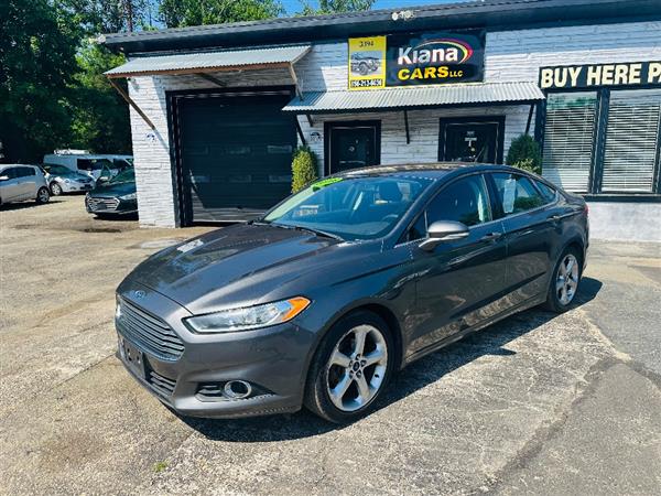 2016 Ford Fusion SE FWD's photo