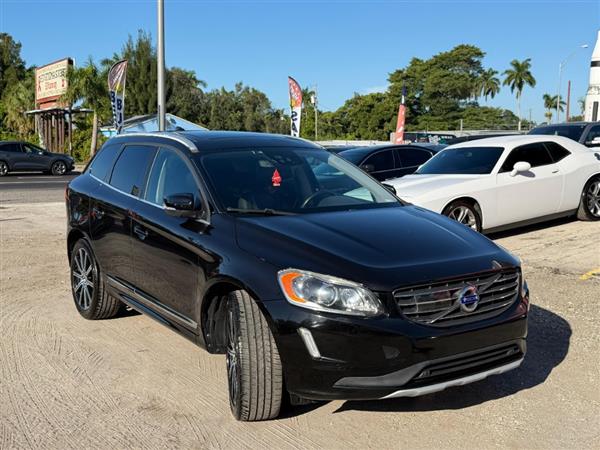 2016 Volvo XC60 T6 Platinum