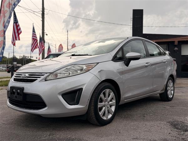 2012 Ford Fiesta SE Sedan