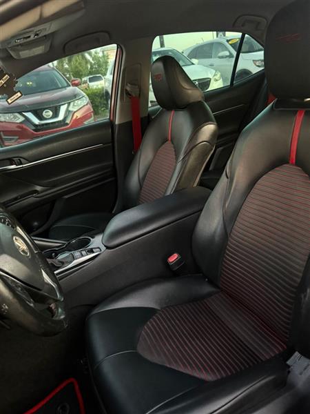 2020 Toyota Camry XSE's photo