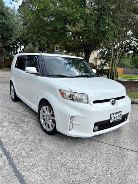 2015 Scion xB 5-Door Wagon 5-Spd MT